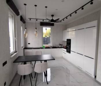 Продается Дом, 178,3 м²