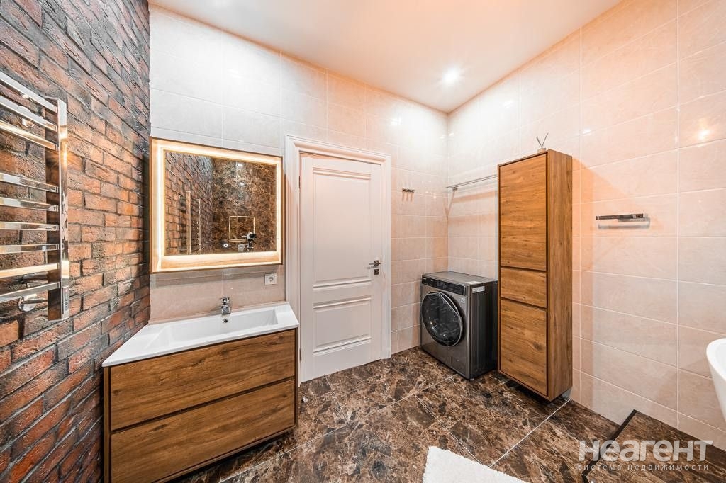 Продается Дом, 180 м²