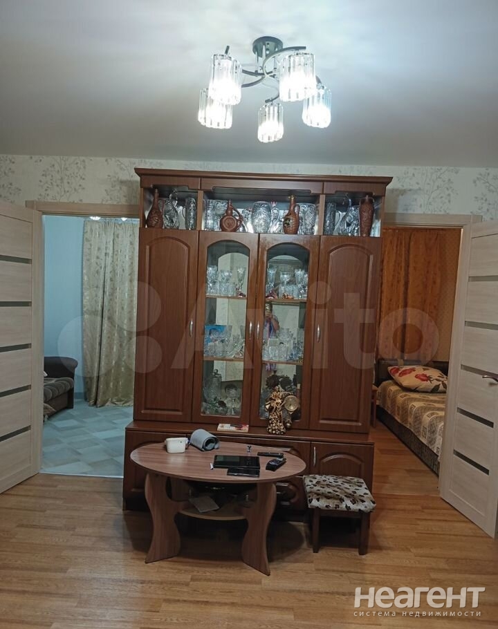 Продается 3-х комнатная квартира, 42,9 м²