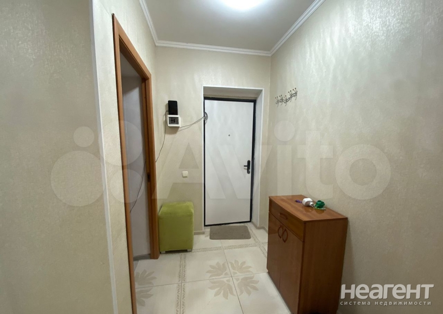 Продается 1-комнатная квартира, 36 м²