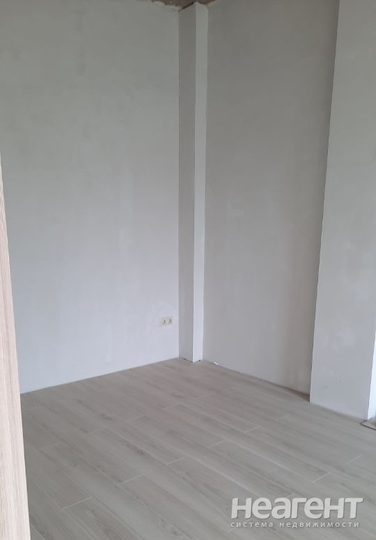 Продается 1-комнатная квартира, 36 м²