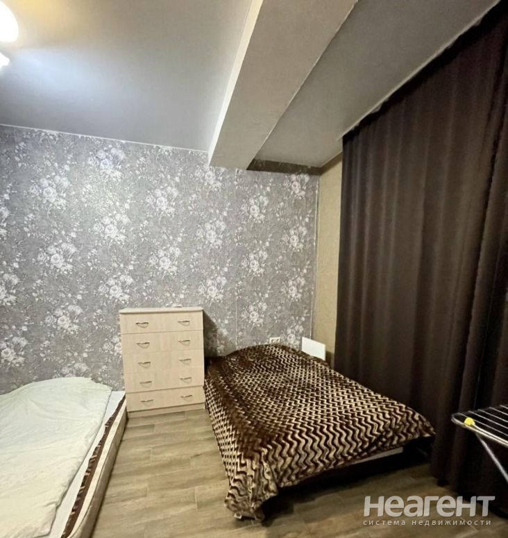 Продается 1-комнатная квартира, 39 м²