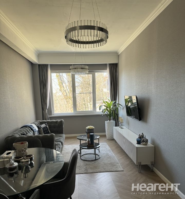 Продается 2-х комнатная квартира, 64 м²