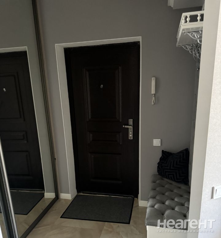 Продается 2-х комнатная квартира, 64 м²