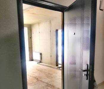 Продается 1-комнатная квартира, 74 м²