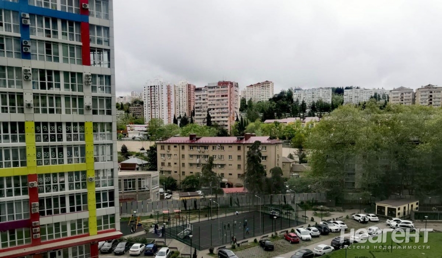 Продается 1-комнатная квартира, 74 м²