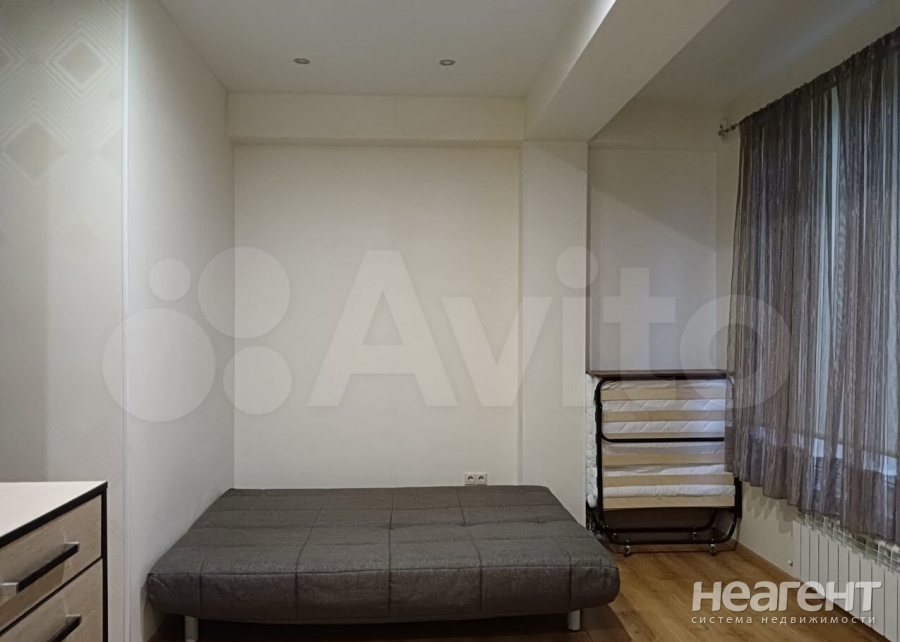 Продается 1-комнатная квартира, 27 м²