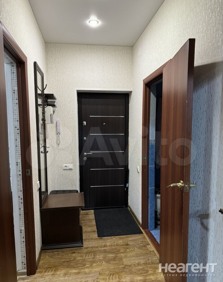 Продается 1-комнатная квартира, 50 м²