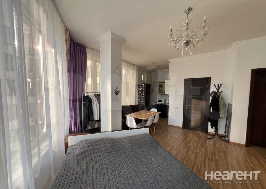 Продается 1-комнатная квартира, 35 м²