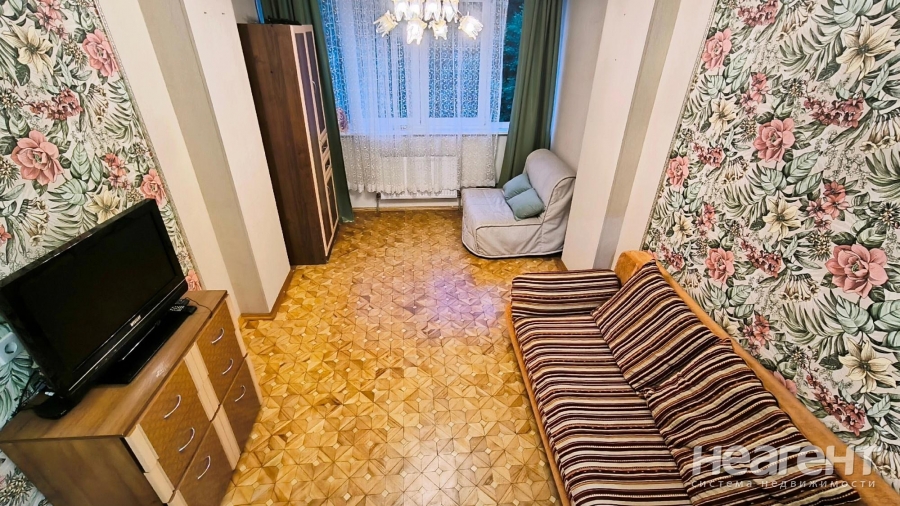 Сдается 1-комнатная квартира, 57 м²