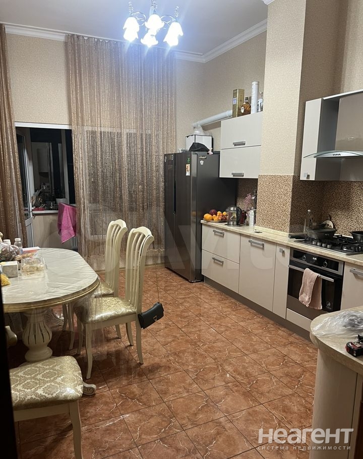 Продается 3-х комнатная квартира, 100 м²