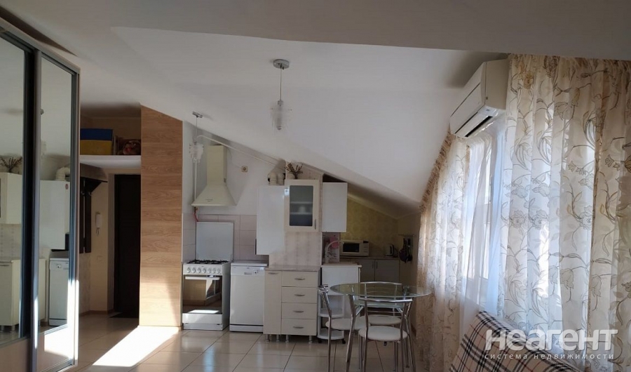 Продается 1-комнатная квартира, 36 м²