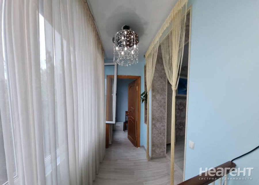 Продается Многокомнатная квартира, 90 м²