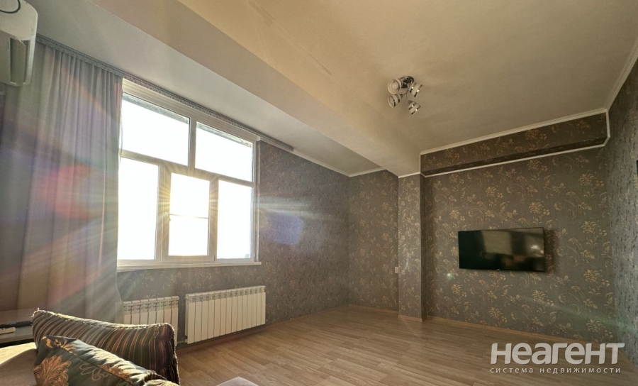 Продается Многокомнатная квартира, 98 м²