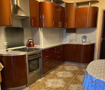 Продается Многокомнатная квартира, 81 м²