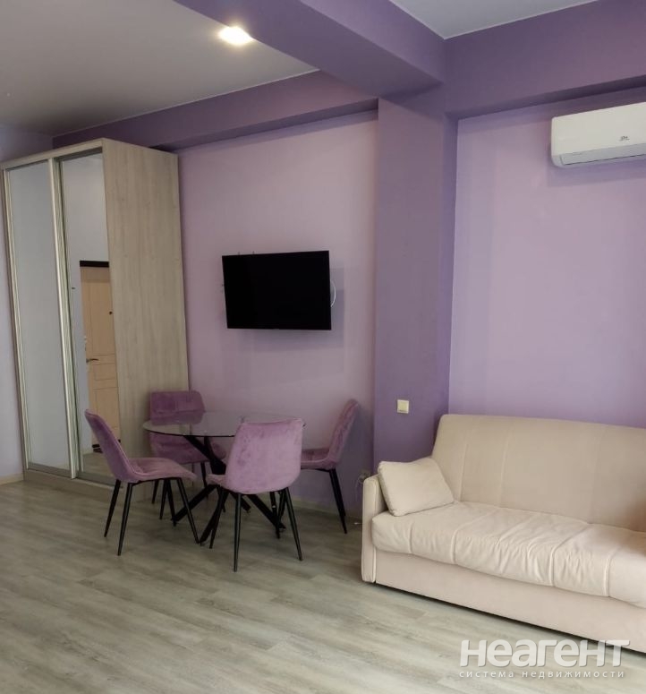 Продается 1-комнатная квартира, 32 м²