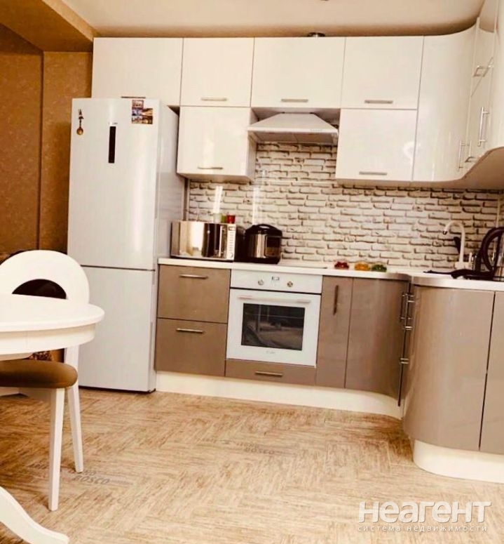 Продается 1-комнатная квартира, 38 м²