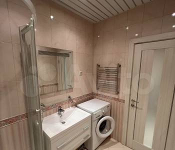 Продается 1-комнатная квартира, 40,6 м²