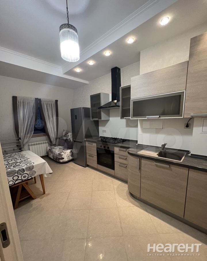 Продается 1-комнатная квартира, 40,6 м²