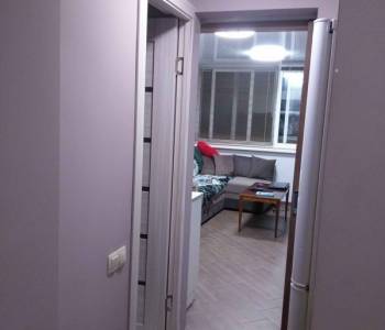 Продается 1-комнатная квартира, 42 м²