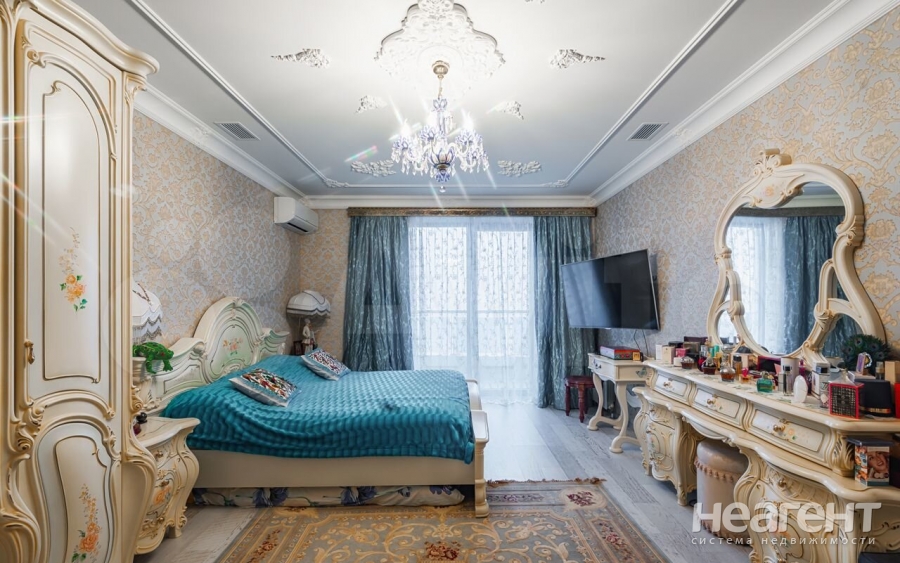 Продается 3-х комнатная квартира, 125 м²