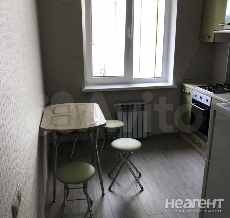 Сдается 1-комнатная квартира, 40 м²