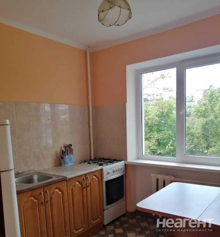 Сдается 1-комнатная квартира, 30 м²