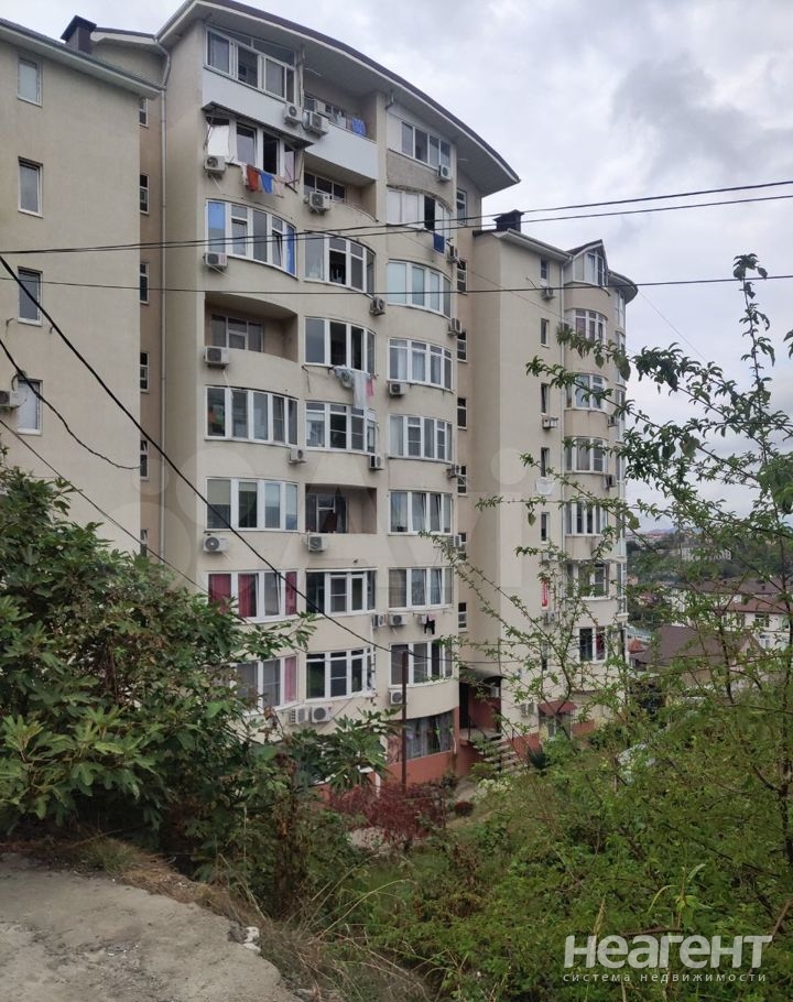 Продается 1-комнатная квартира, 61 м²