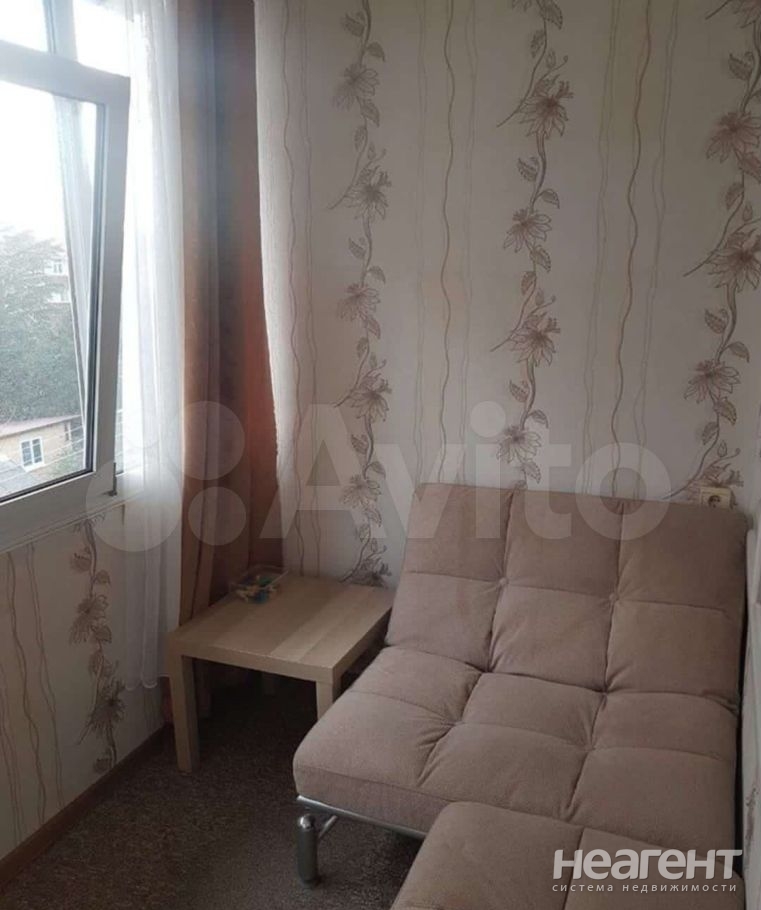 Продается 1-комнатная квартира, 32 м²