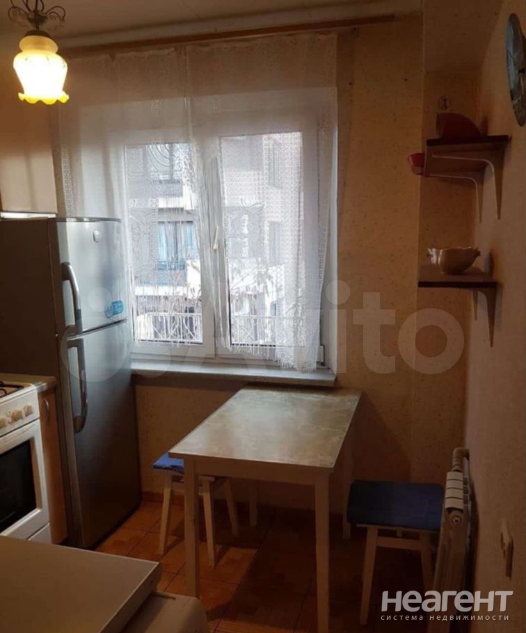 Продается 1-комнатная квартира, 32 м²