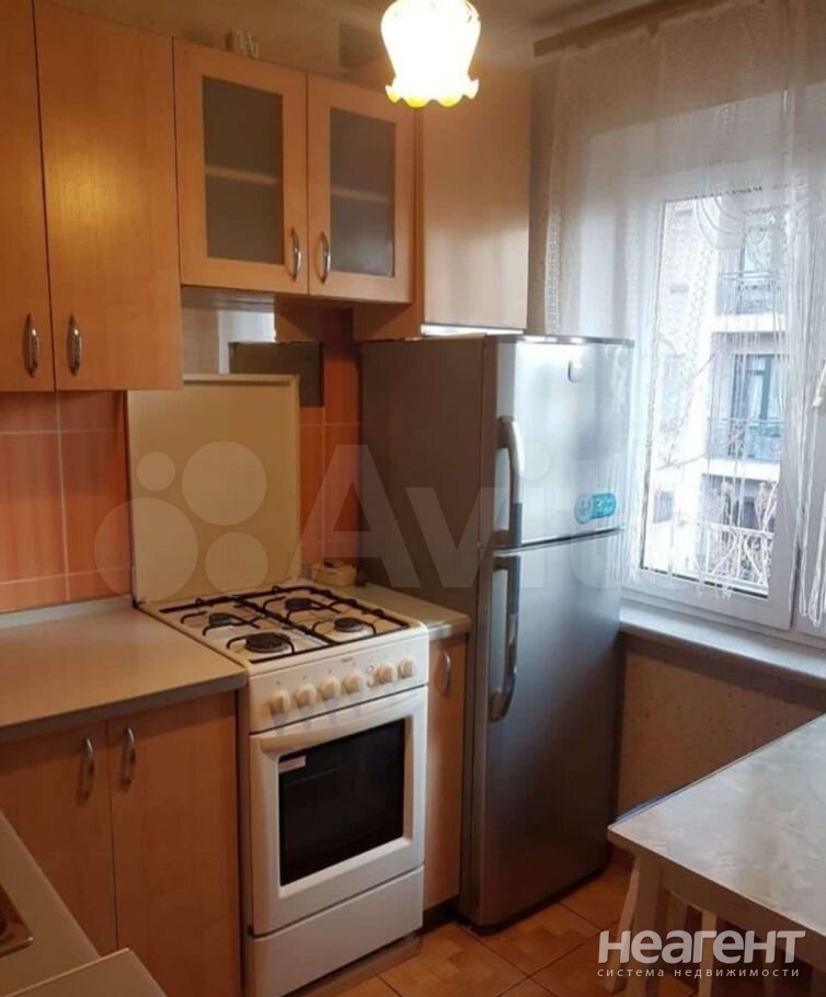 Продается 1-комнатная квартира, 32 м²