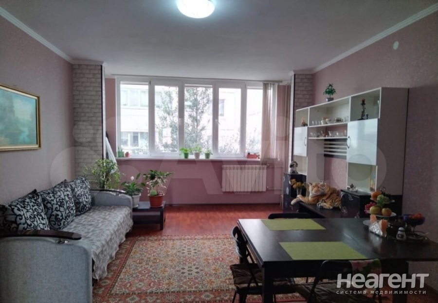 Продается 2-х комнатная квартира, 64 м²