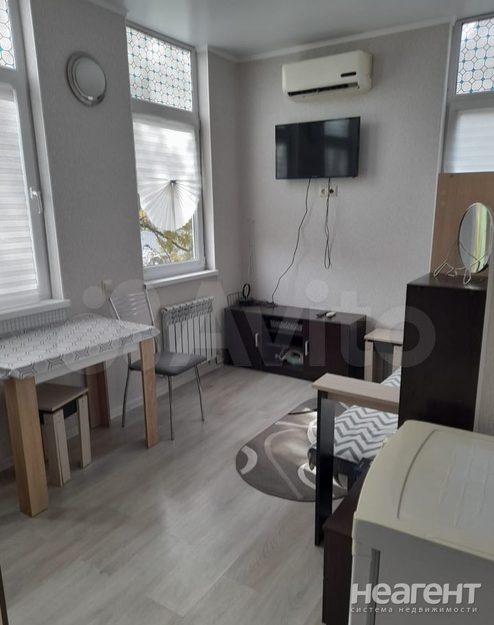 Продается 1-комнатная квартира, 18 м²