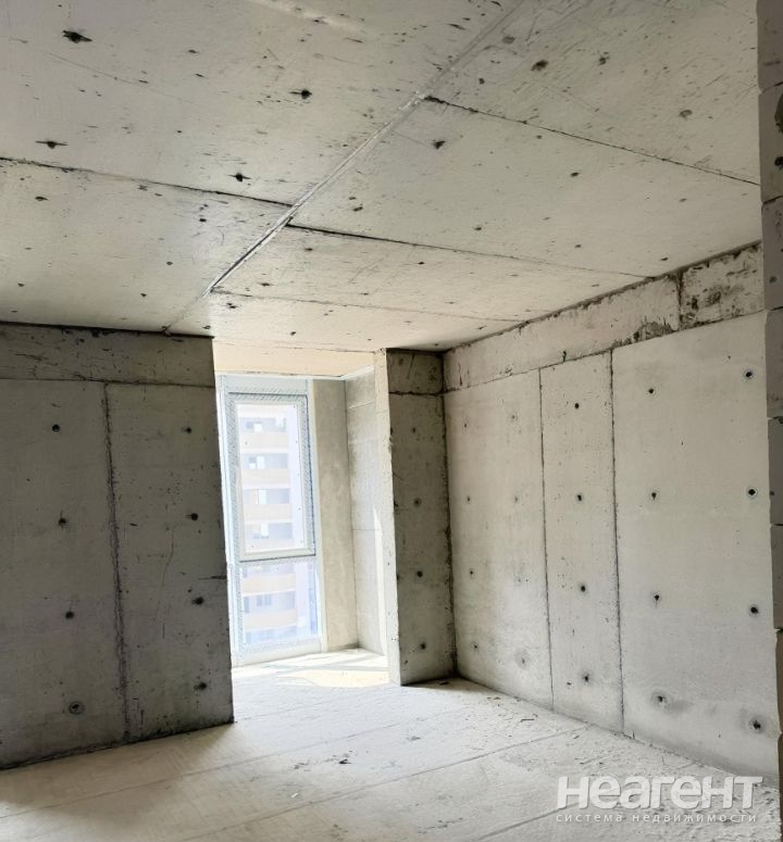 Продается 1-комнатная квартира, 45 м²