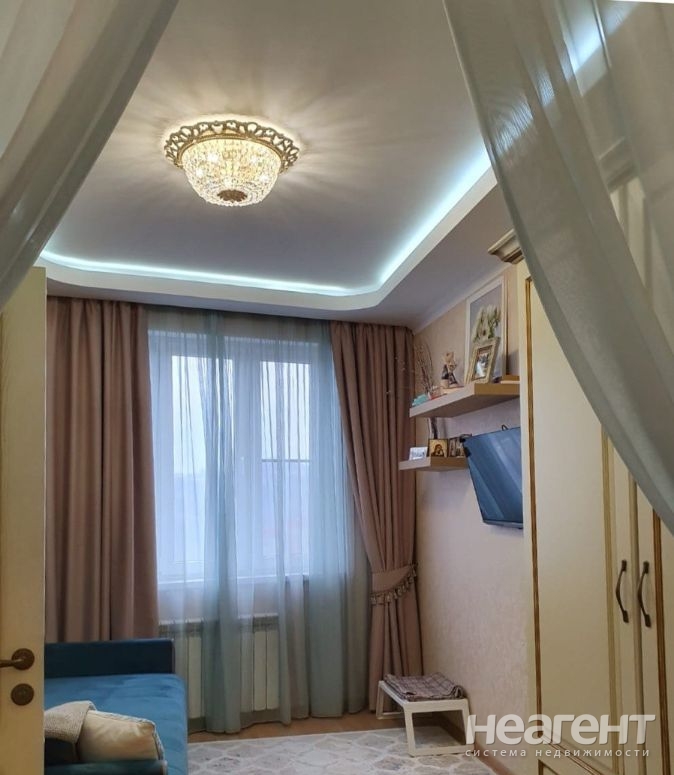 Продается 1-комнатная квартира, 36 м²