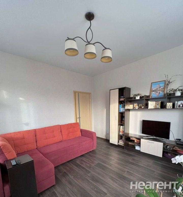 Продается 1-комнатная квартира, 45 м²