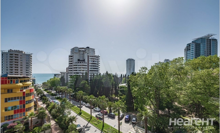 Продается 3-х комнатная квартира, 150 м²