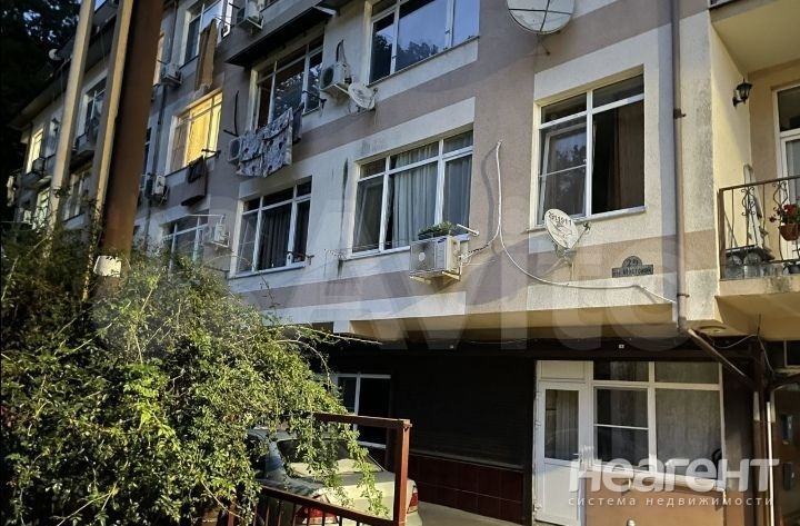 Продается 1-комнатная квартира, 32 м²