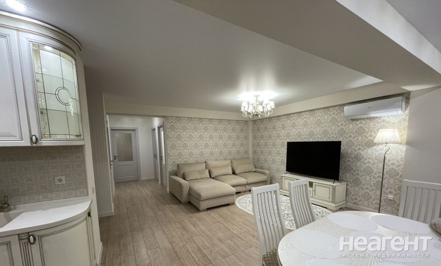 Продается Многокомнатная квартира, 98 м²