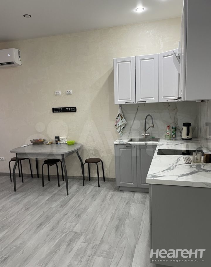 Продается 2-х комнатная квартира, 43 м²