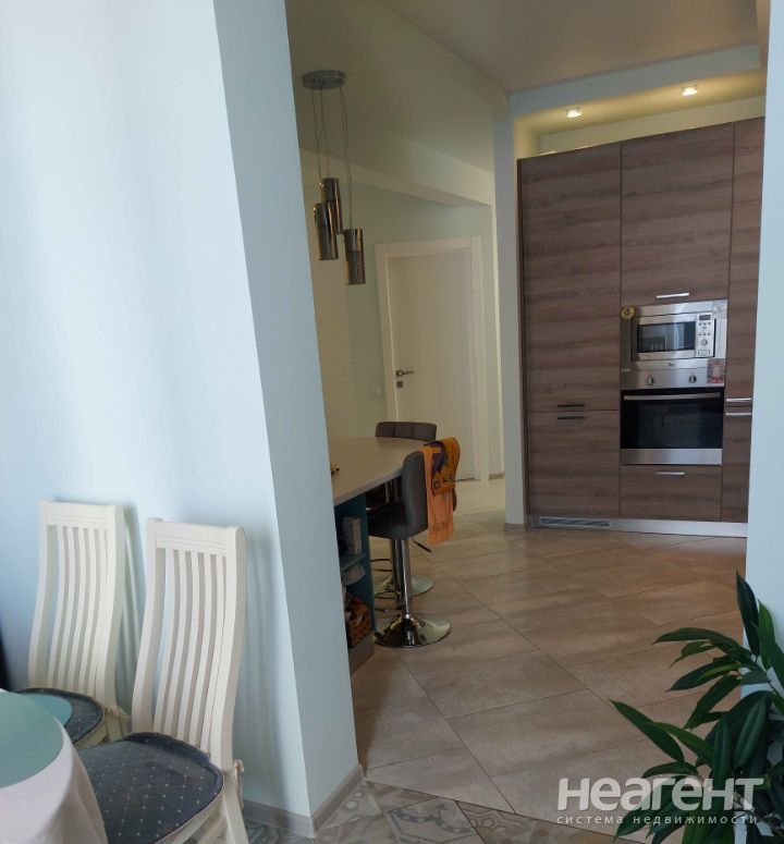 Продается 3-х комнатная квартира, 108 м²