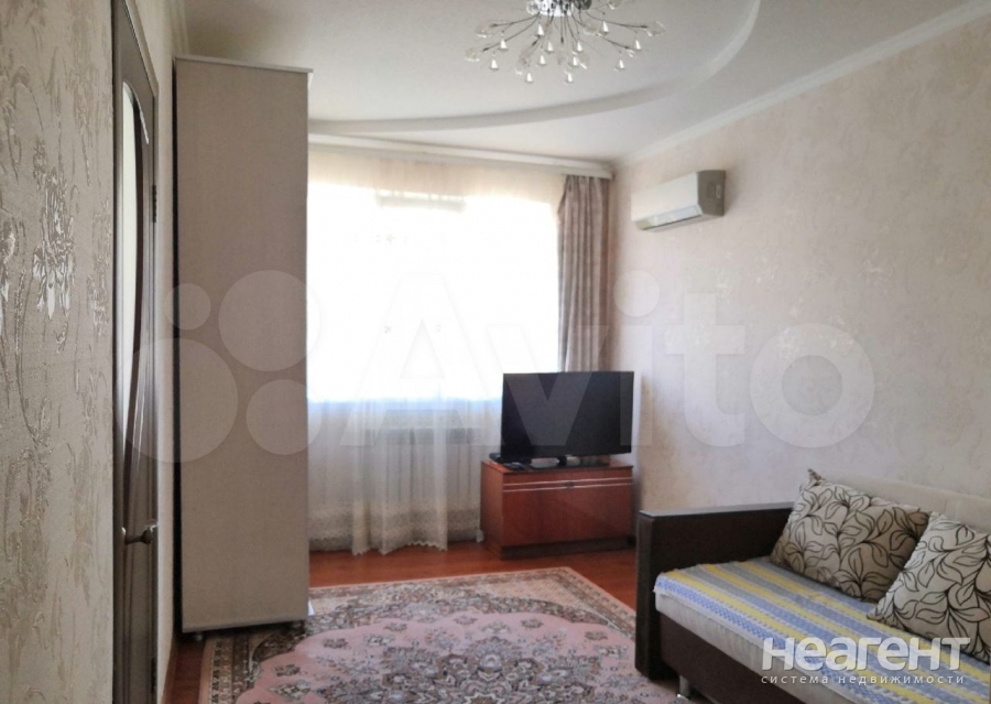 Продается 1-комнатная квартира, 32,7 м²