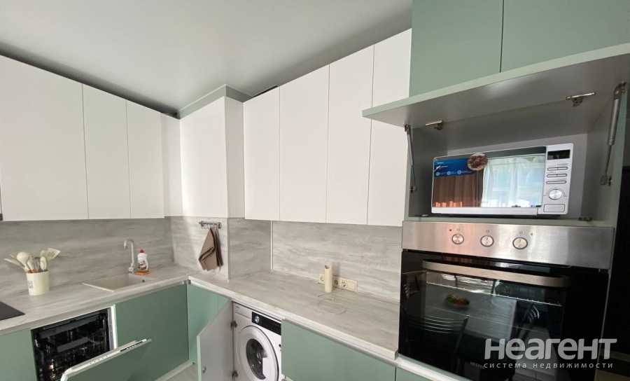 Сдается 1-комнатная квартира, 38 м²