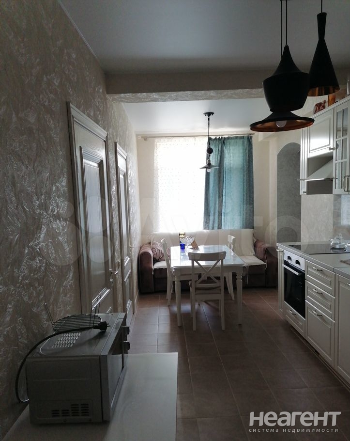 Продается 3-х комнатная квартира, 57 м²