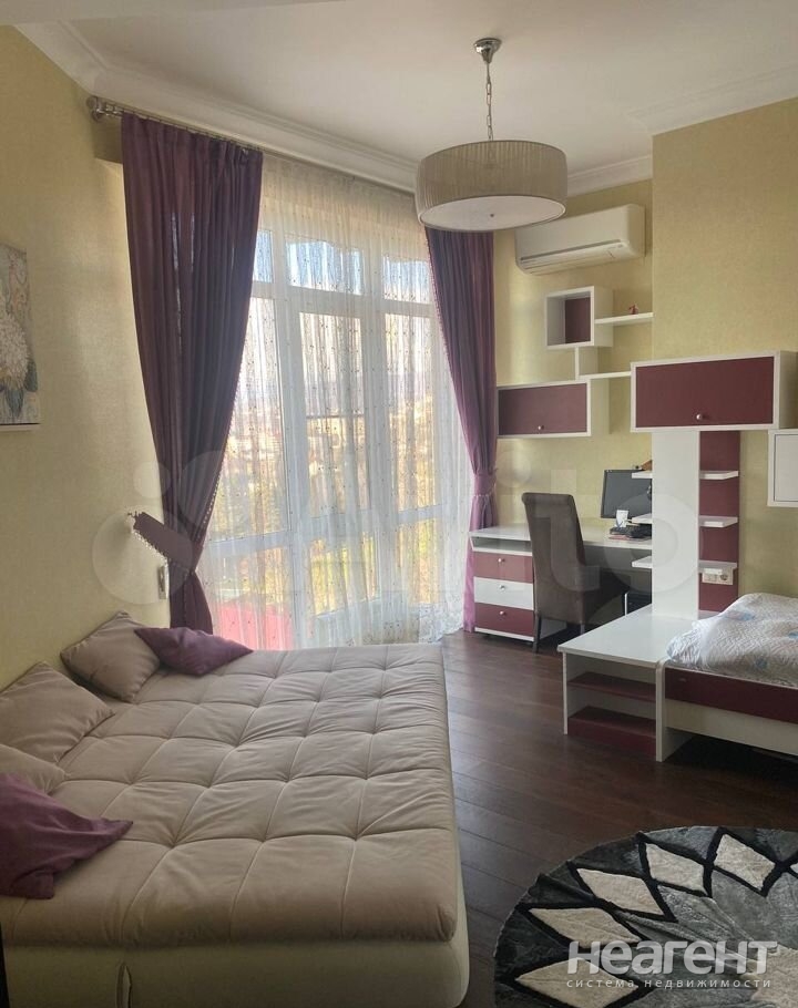 Продается 3-х комнатная квартира, 90 м²