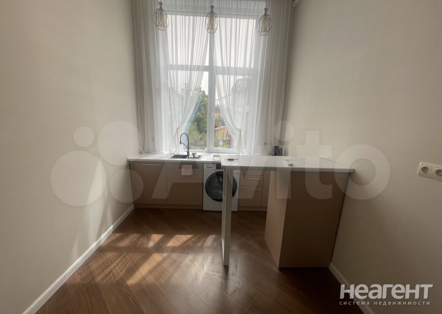 Продается 1-комнатная квартира, 35 м²