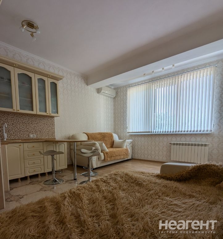 Продается 1-комнатная квартира, 28,4 м²