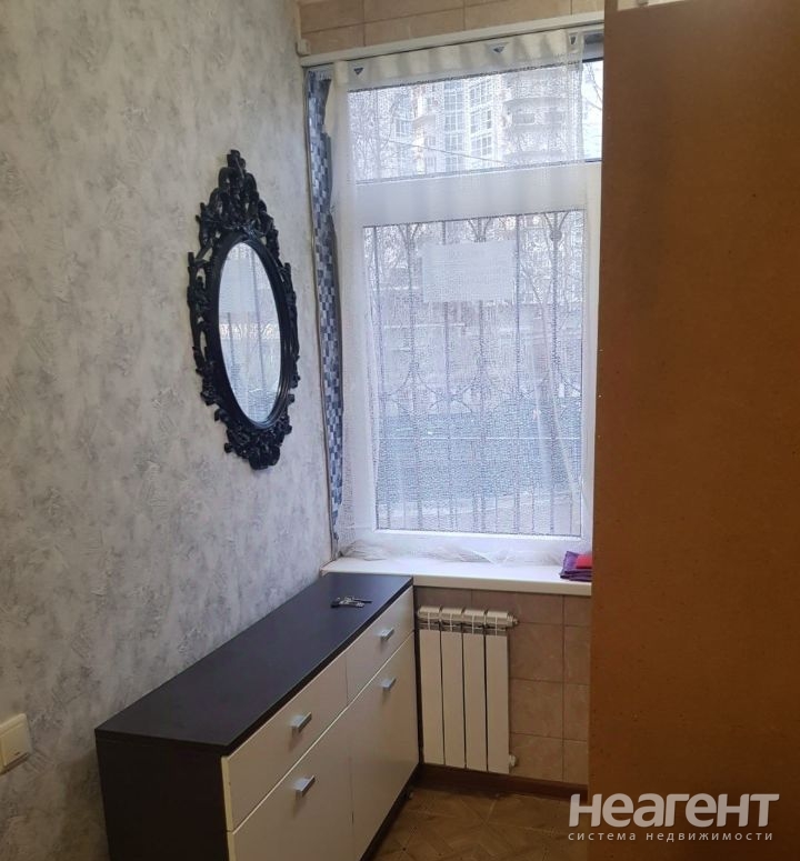 Продается 1-комнатная квартира, 18 м²