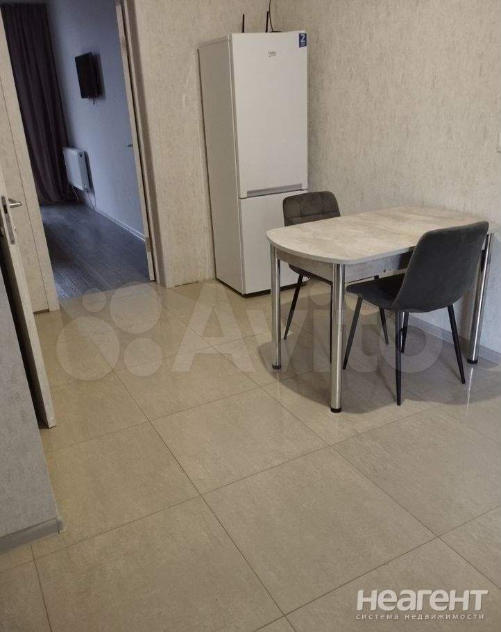 Сдается 1-комнатная квартира, 40 м²