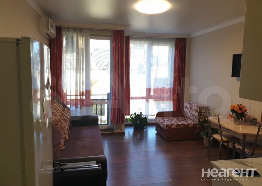 Продается 1-комнатная квартира, 24,7 м²